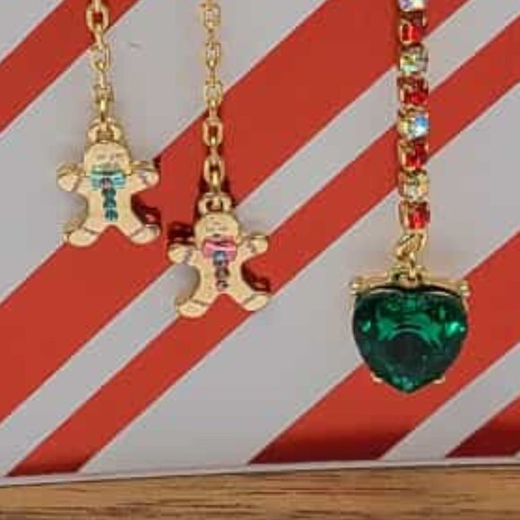 Betsey Johnson Gingerbread House Mismatched Earrings NWT - Picture 8 of 9